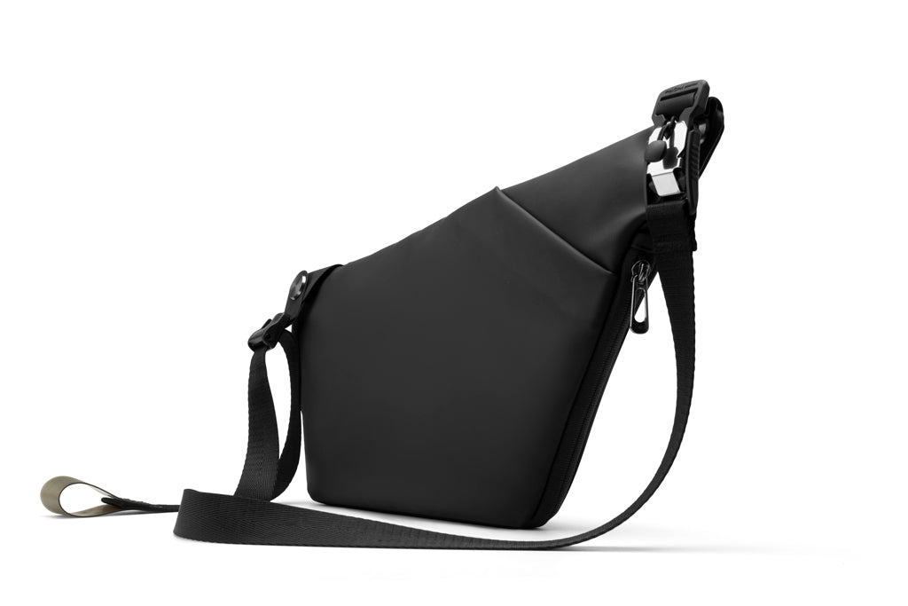 FINO IV Chest Bag- Black